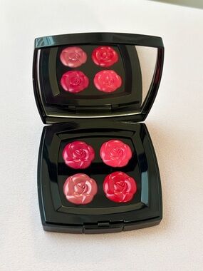 CHANEL CAMELIAS D’EAU LIP PALETTE - NEW